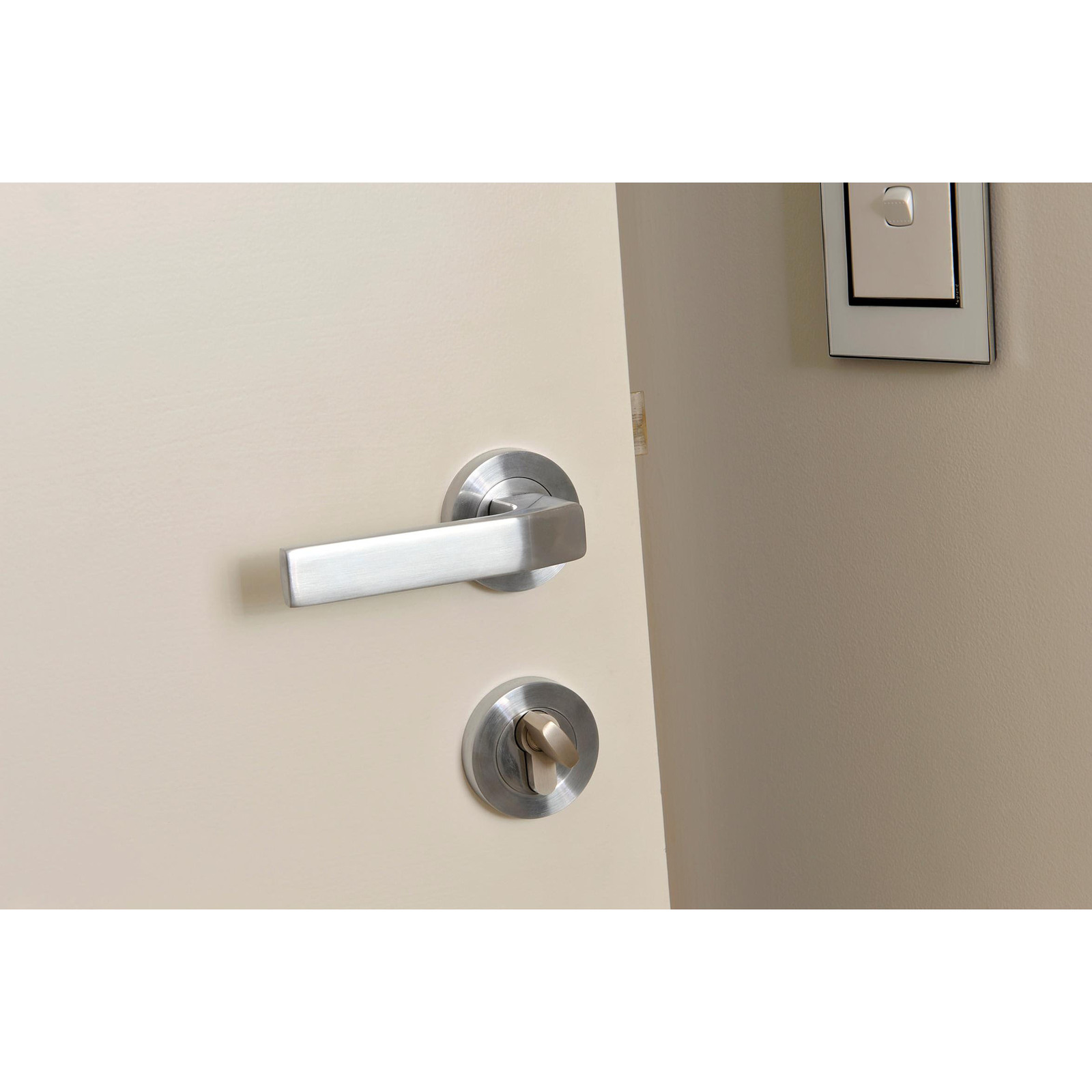 Single Euro Cylinder Brushed Nickel