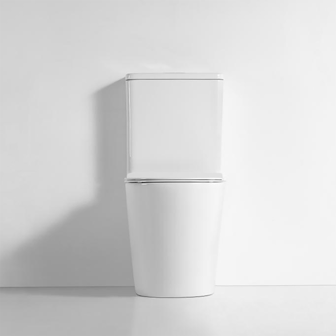 Lora Rimless Toilet Suite